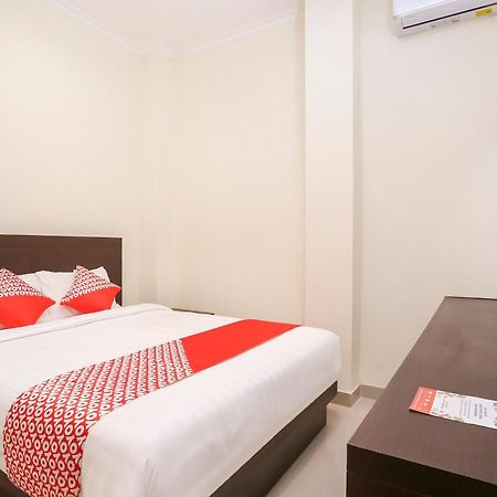 Vaccinated Staff - OYO 1626 Alena Residence Yogyakarta Exterior foto