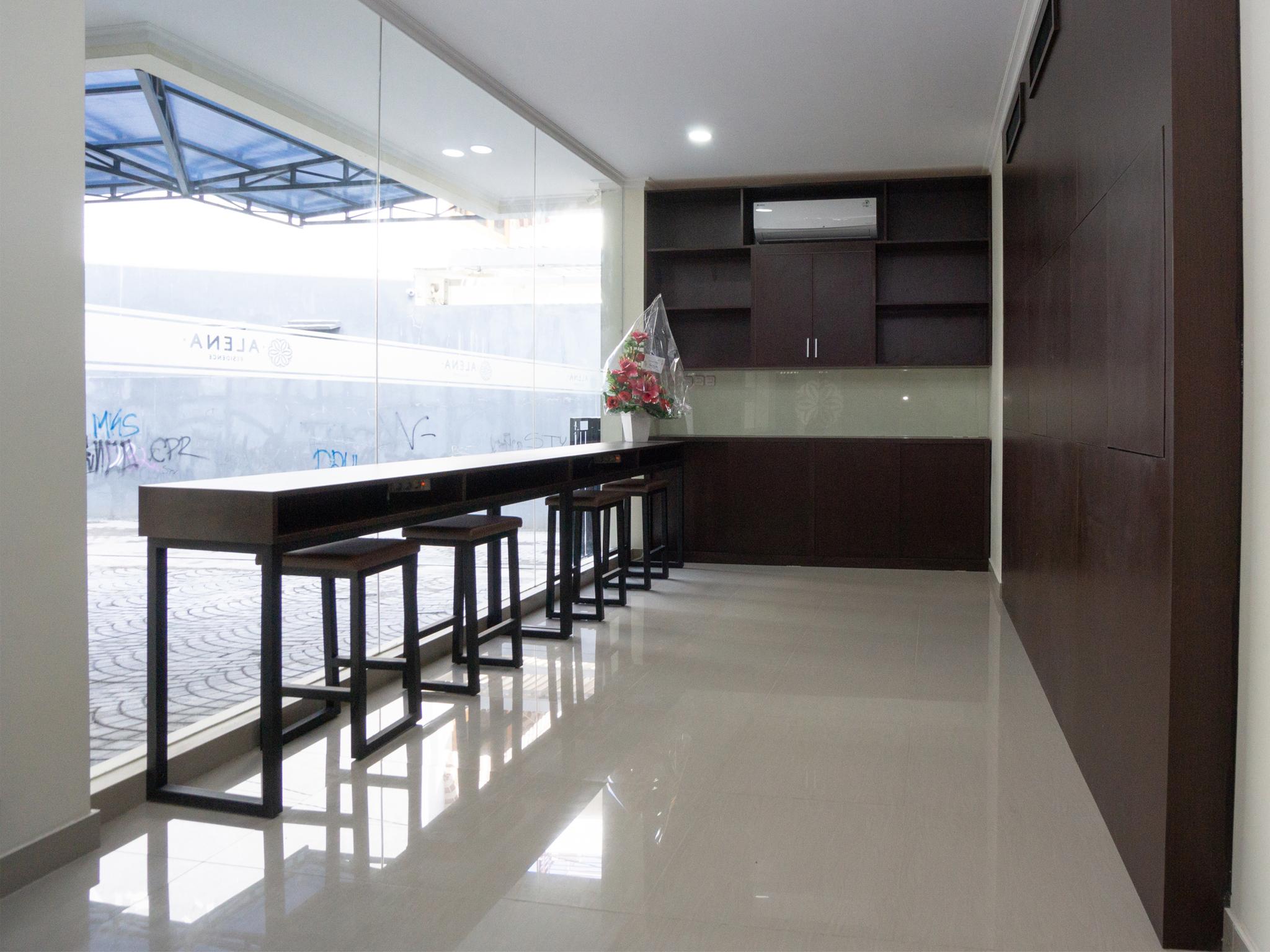 Vaccinated Staff - OYO 1626 Alena Residence Yogyakarta Exterior foto