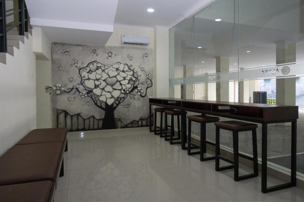 Vaccinated Staff - OYO 1626 Alena Residence Yogyakarta Exterior foto