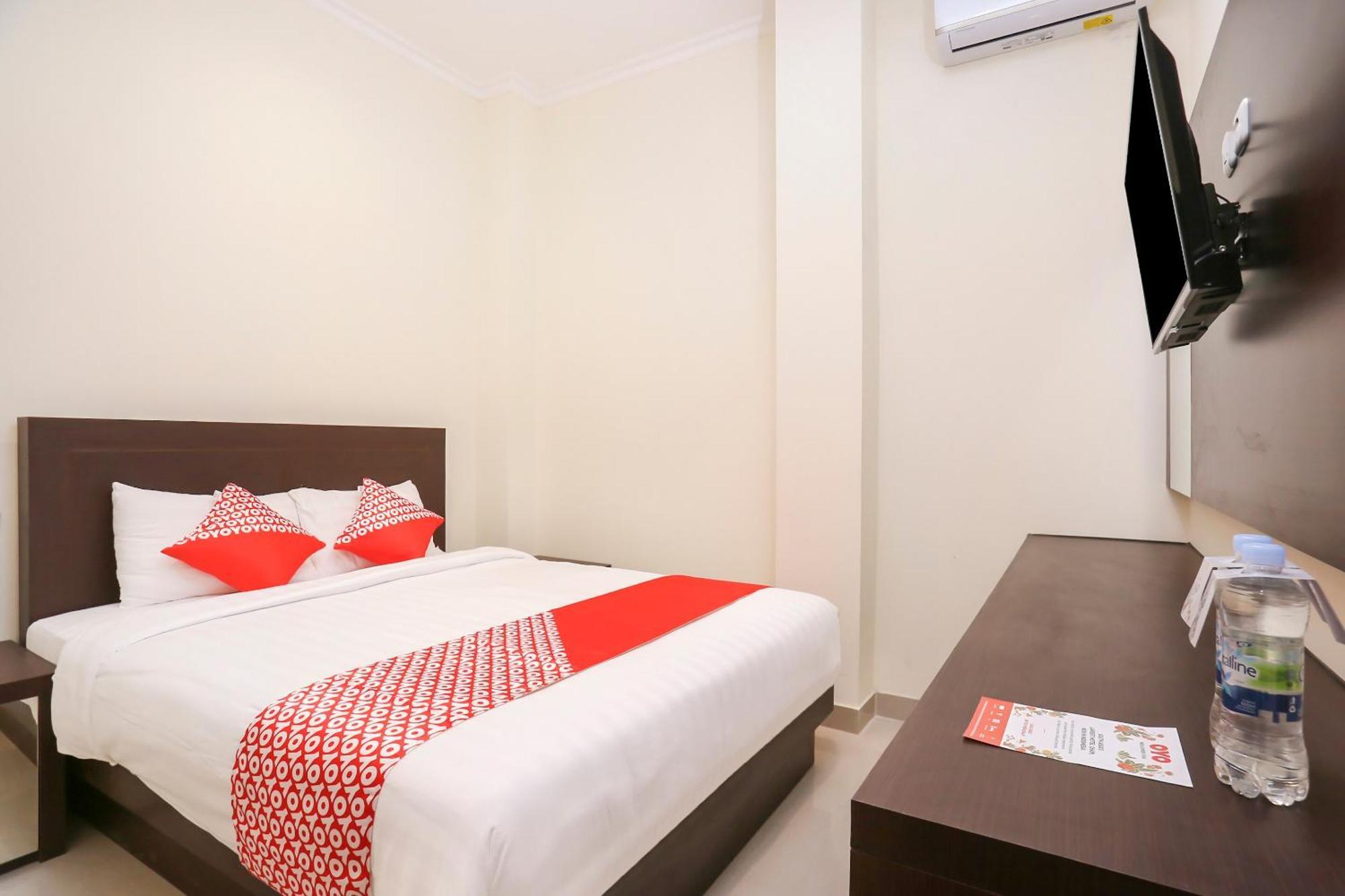Vaccinated Staff - OYO 1626 Alena Residence Yogyakarta Exterior foto
