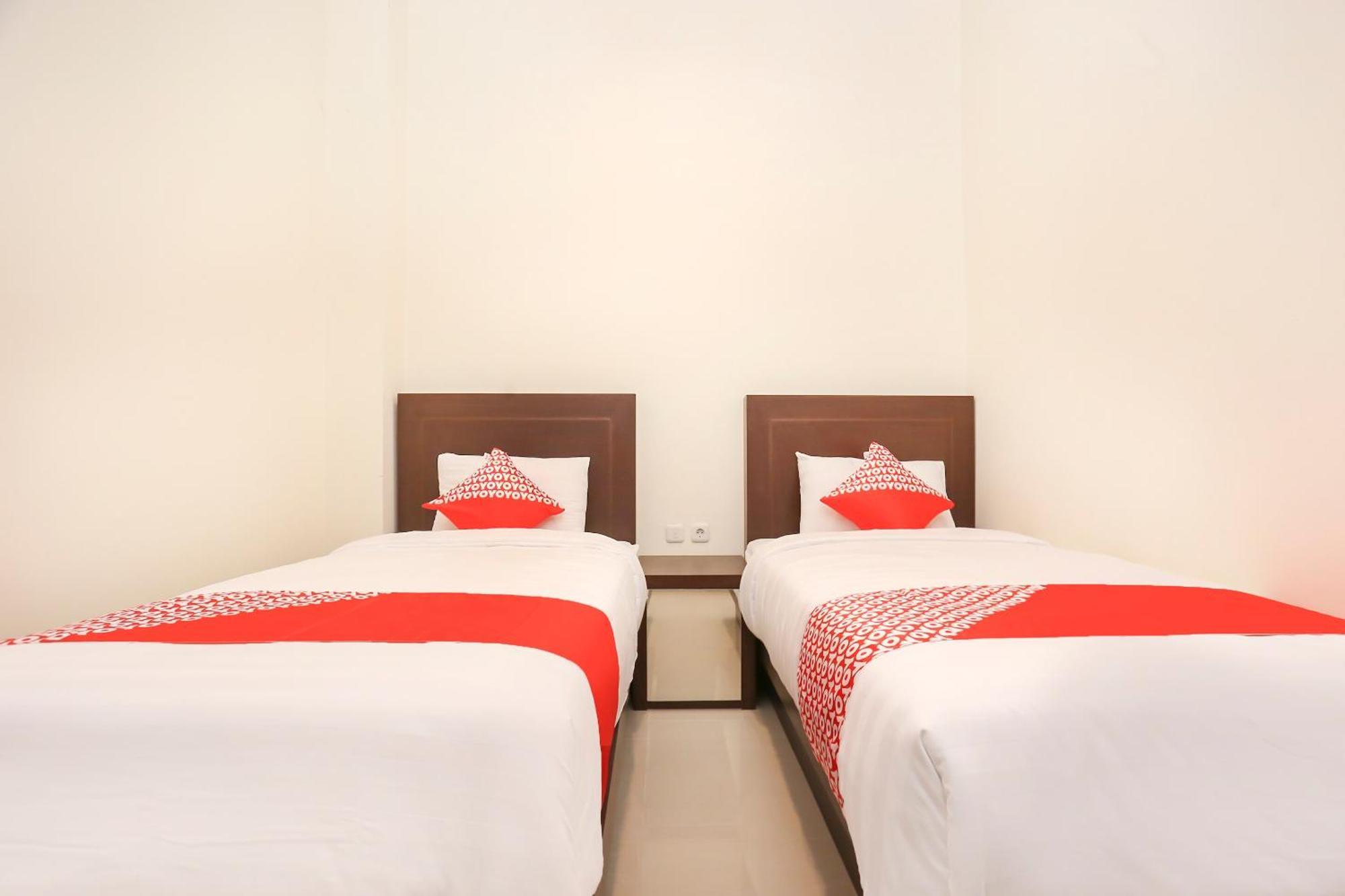 Vaccinated Staff - OYO 1626 Alena Residence Yogyakarta Exterior foto
